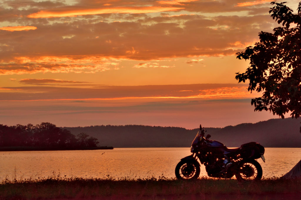 バイクと夕焼け