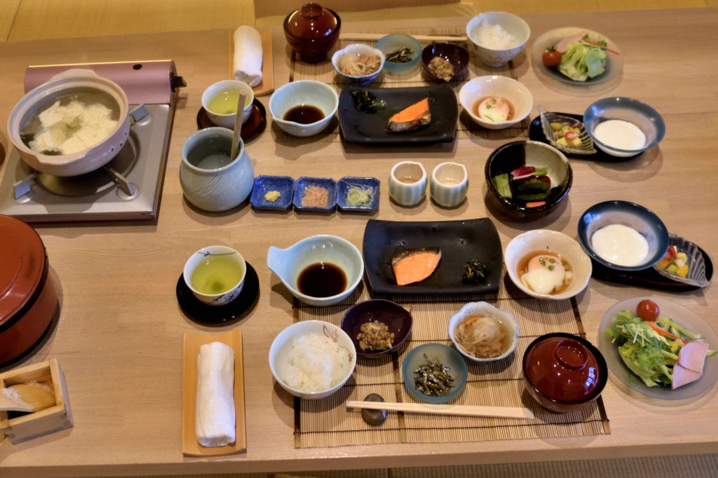 銀山温泉の藤屋の朝食