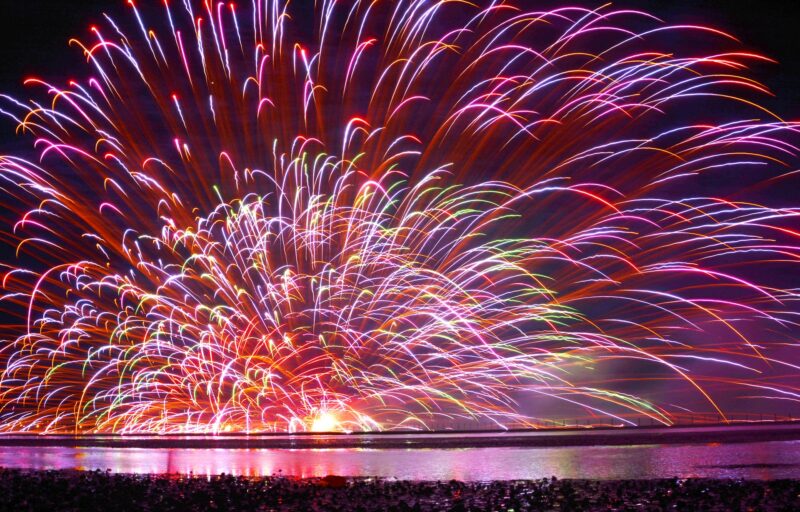 諏訪湖祭湖上花火大会2024の屋台や穴場は?駐車場やアクセスは?