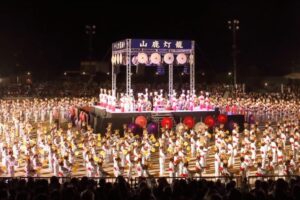 山鹿灯籠まつり花火2025の時間や屋台は？交通規制や駐車場・シャトルバスは？