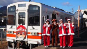 信楽高原鐵道サンタ列車2025の日程・運行時間や料金は?内容やアクセスや駐車場は?